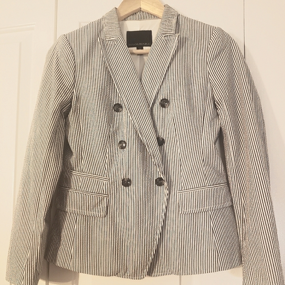 BANANA REPUBLIC Grey Stripe Seersucker Blazer